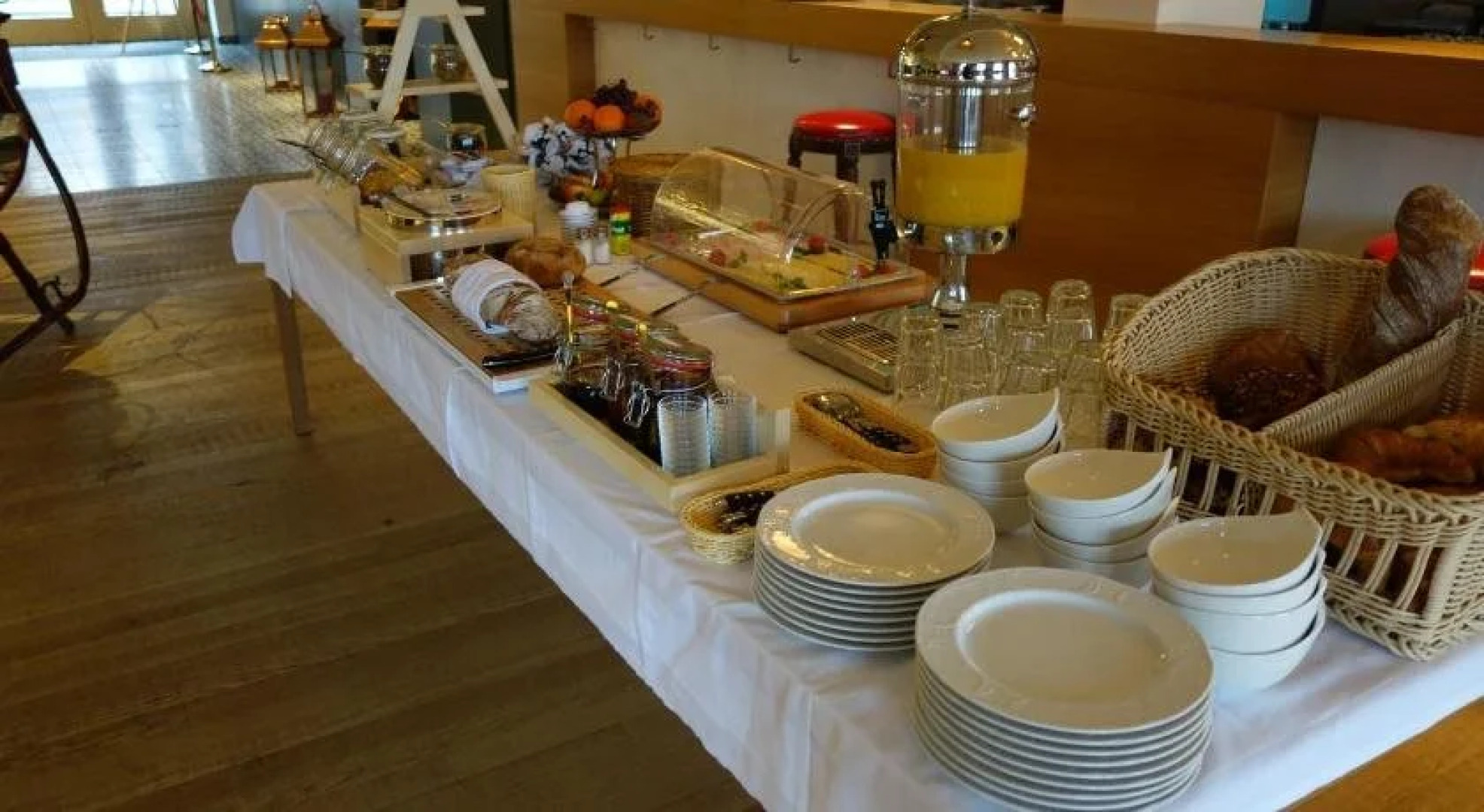 East-West Riverside Hotel