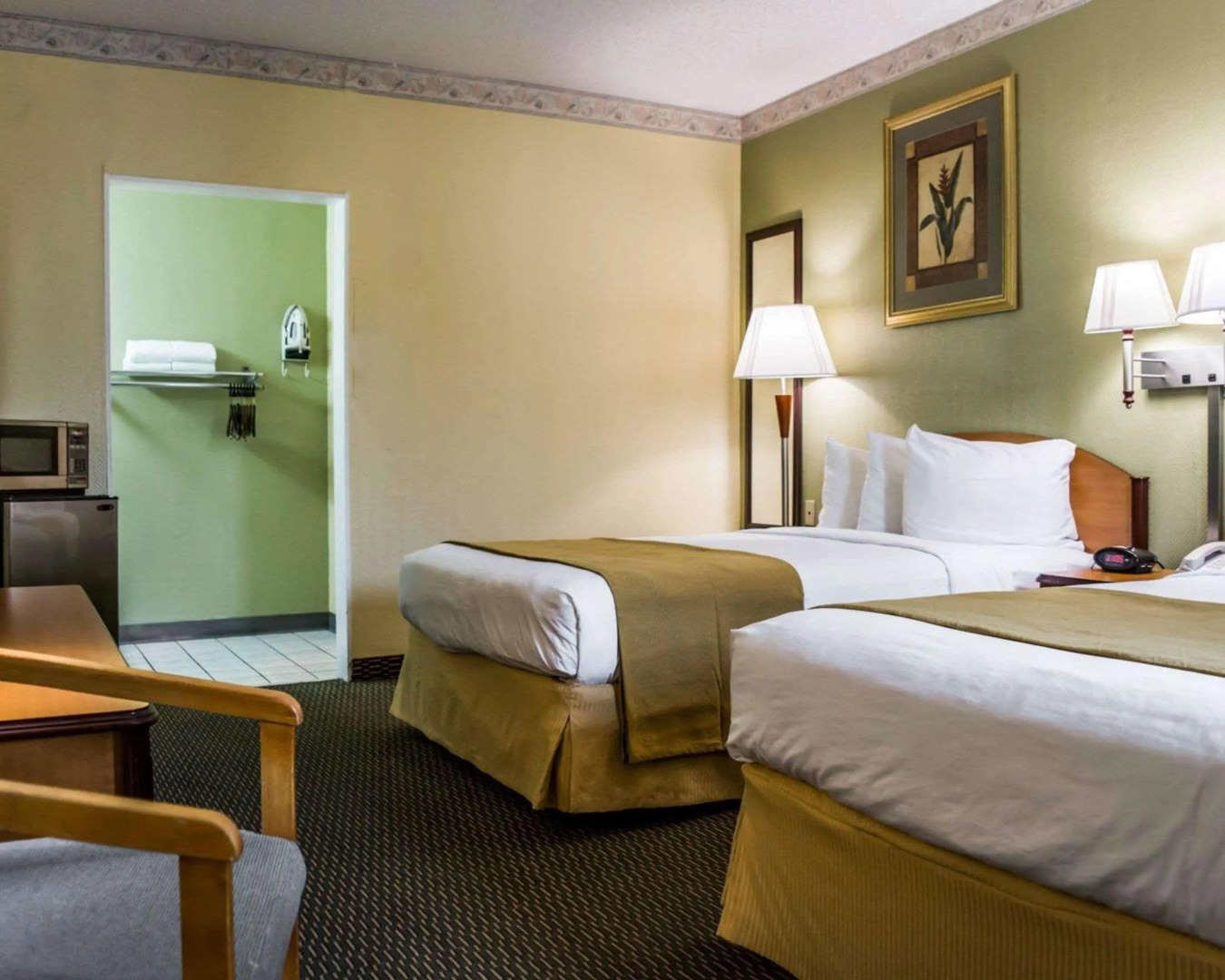 Quality Inn Airport - Cruise Port