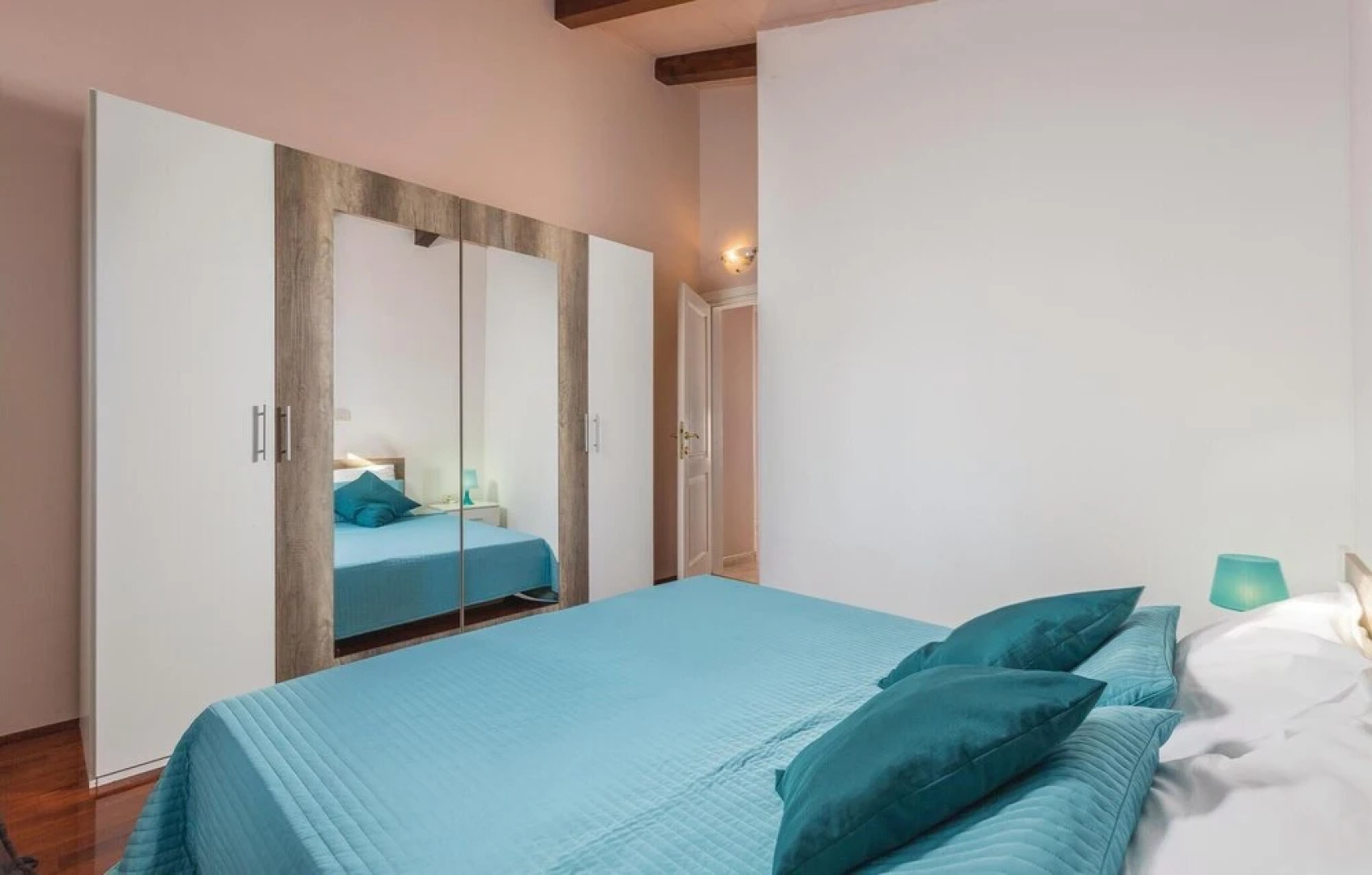 Amazing Home in Novigrad With Wifi and 3 Bedrooms