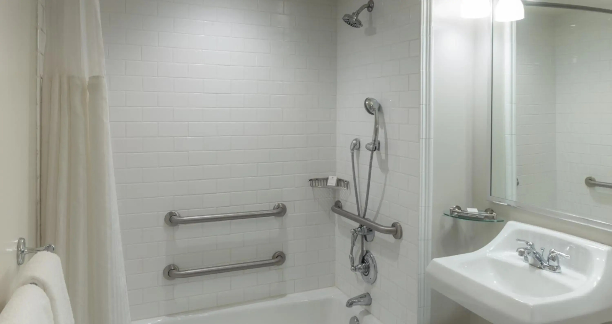 Portola Hotel & Spa at Monterey Bay