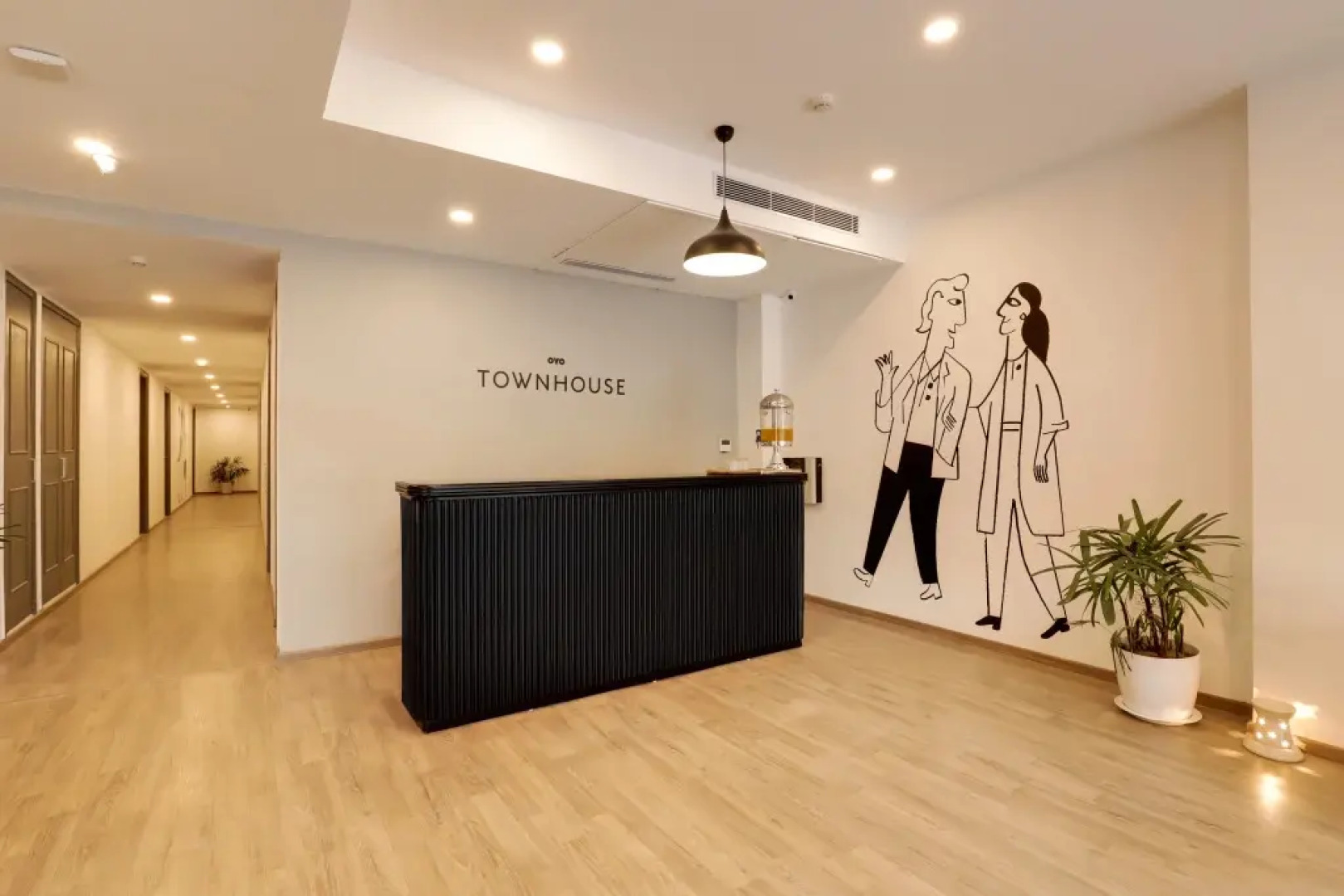 OYO Townhouse 231 Golden Avenue Road