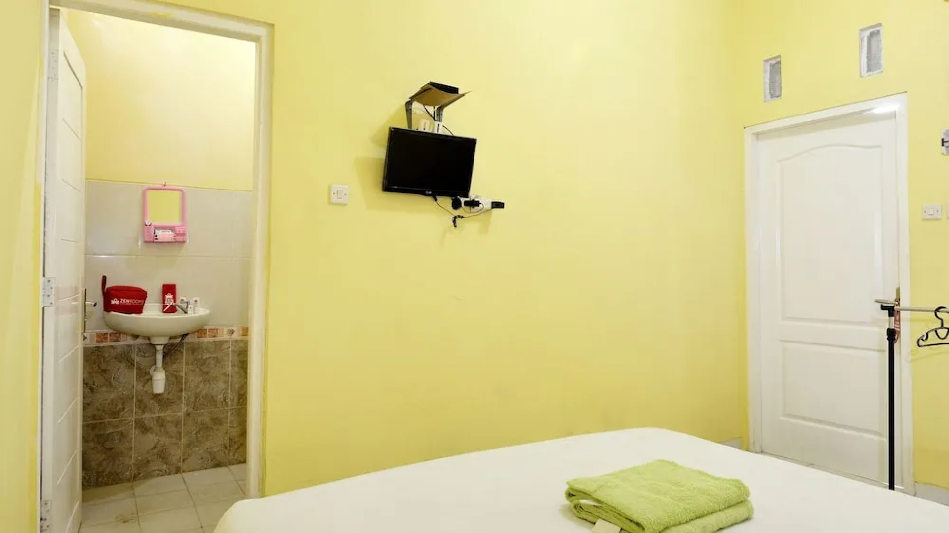 ZEN Rooms Daranindra Borobudur