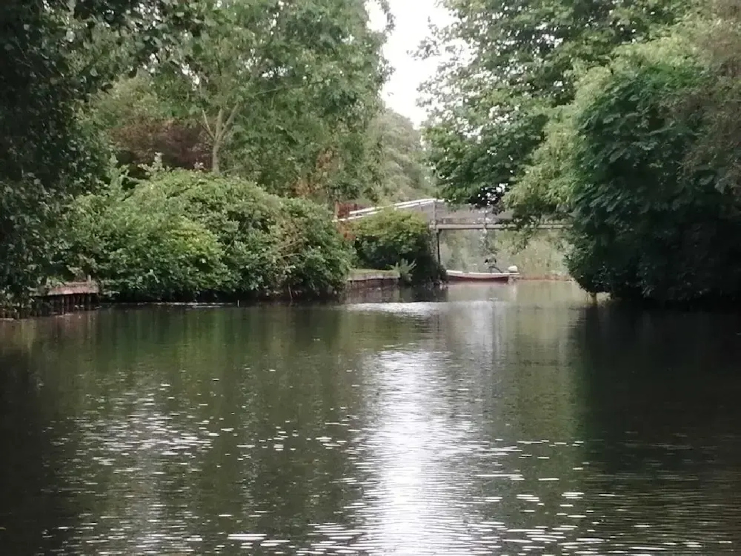 Attractive Farmhouse in Giethoorn With Garden