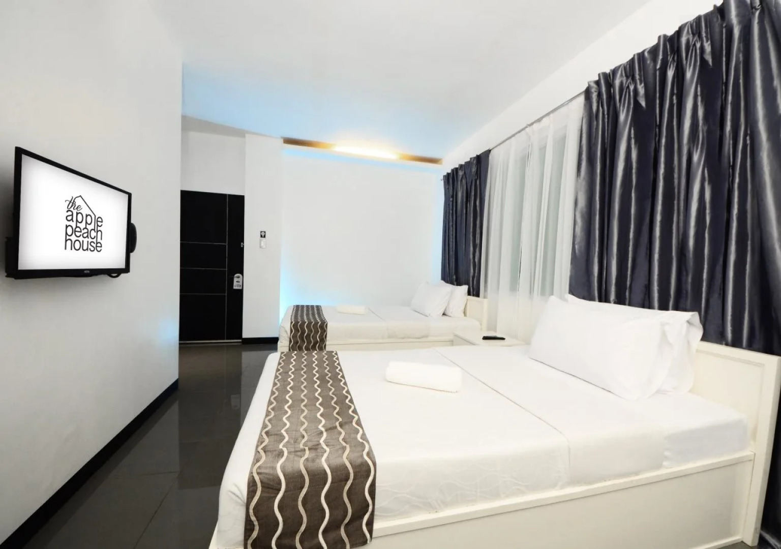 The ApplePeach House