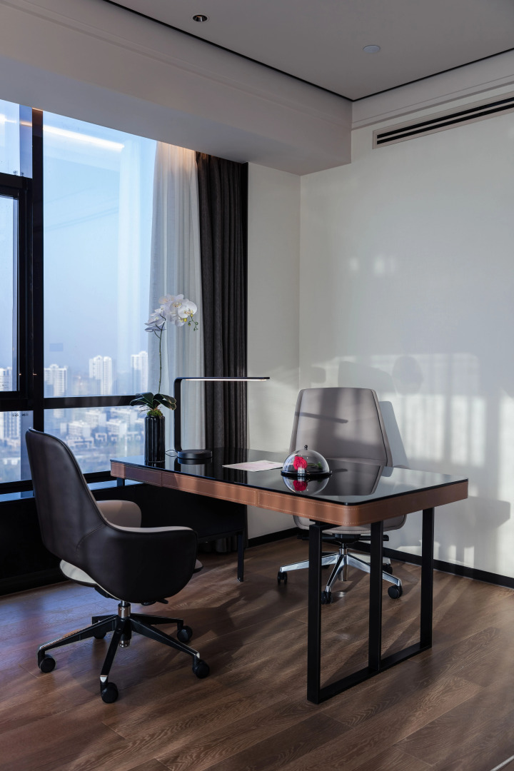 Wellton Royal Garden Hotel