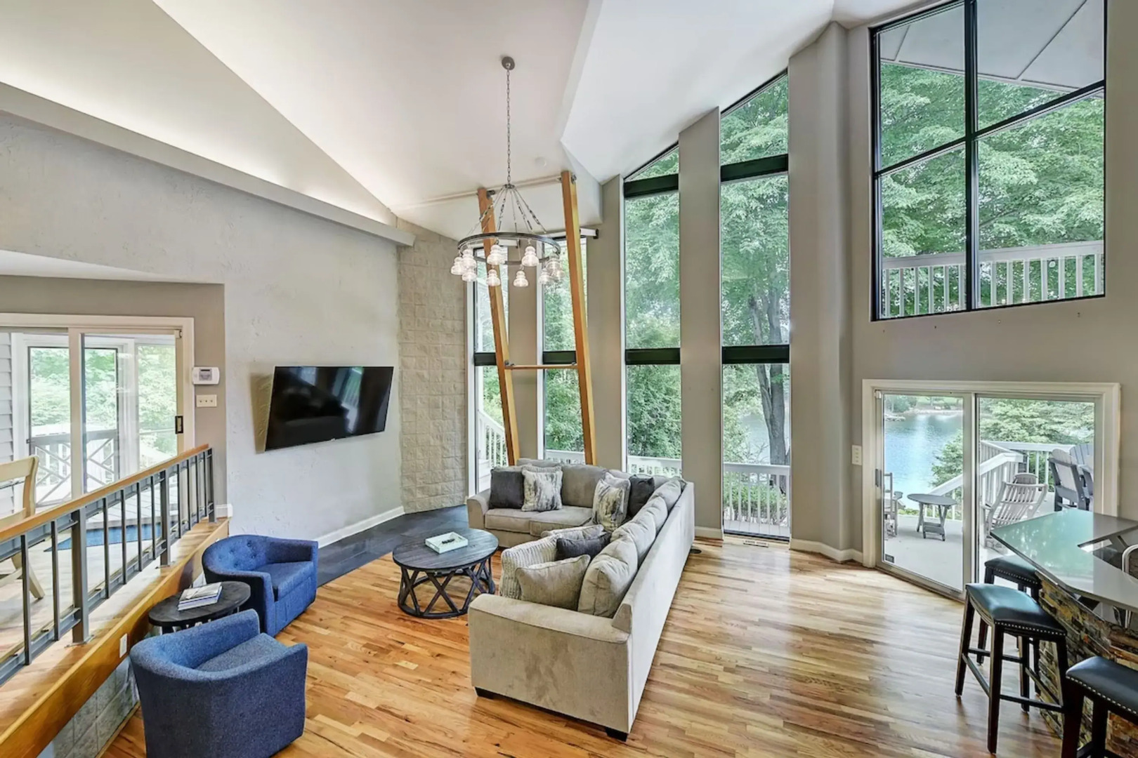 Butler Bliss by Avantstay Private Dock Views