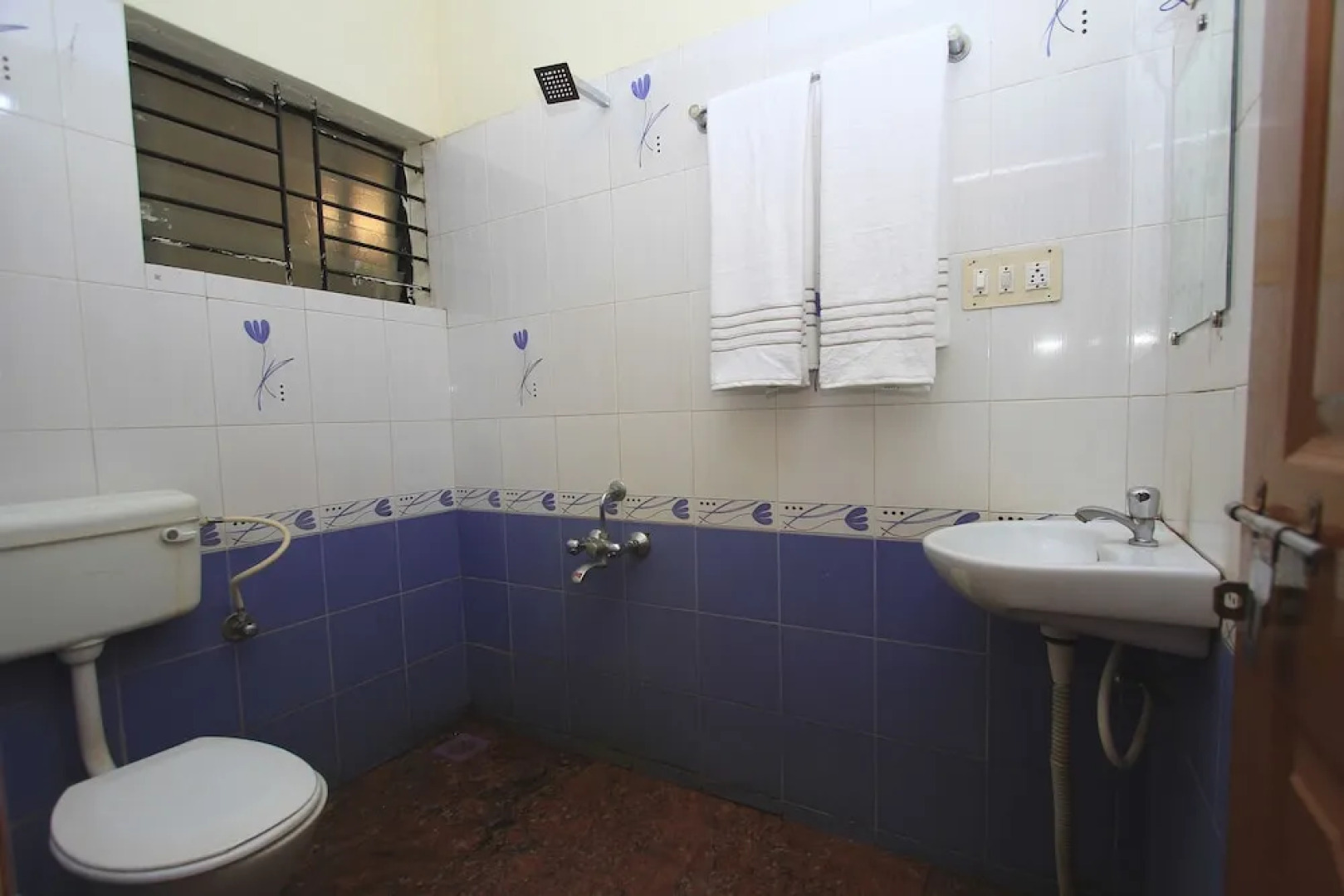 Oyo 29159 Varsha Boarding And Lodging