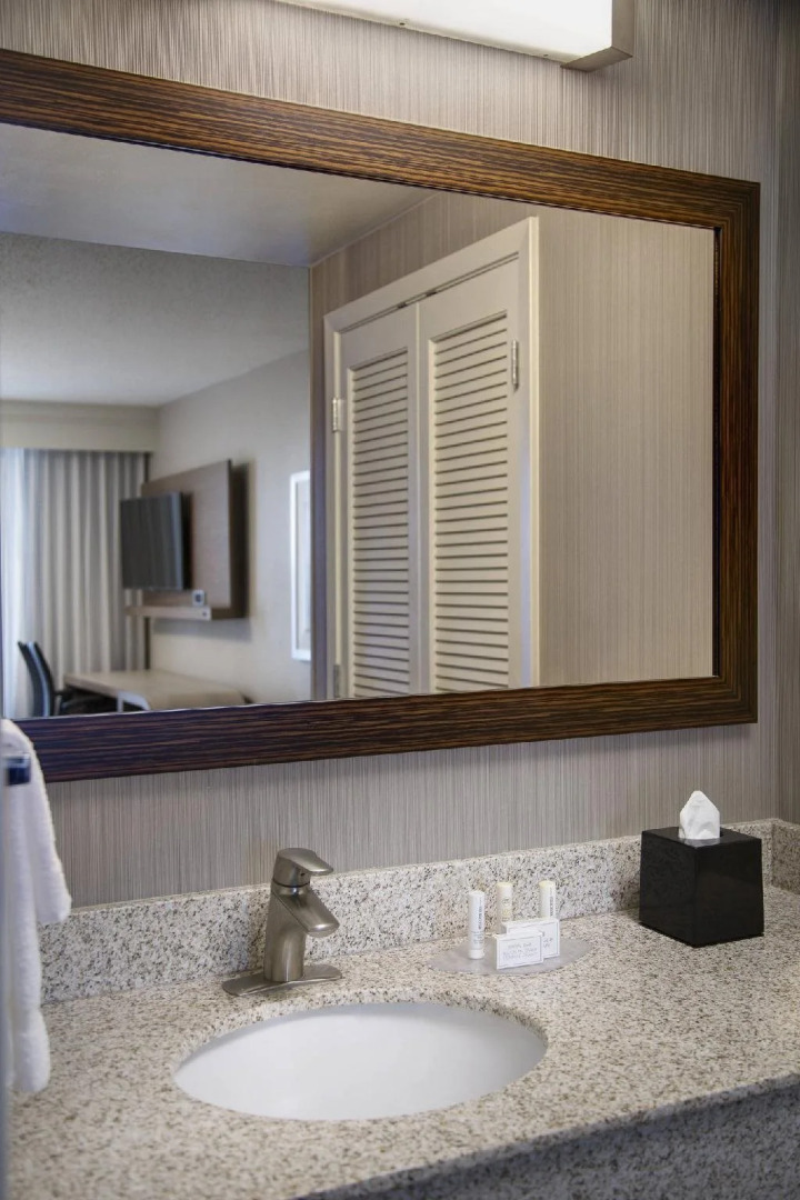 Courtyard by Marriott New Orleans Warehouse Arts District