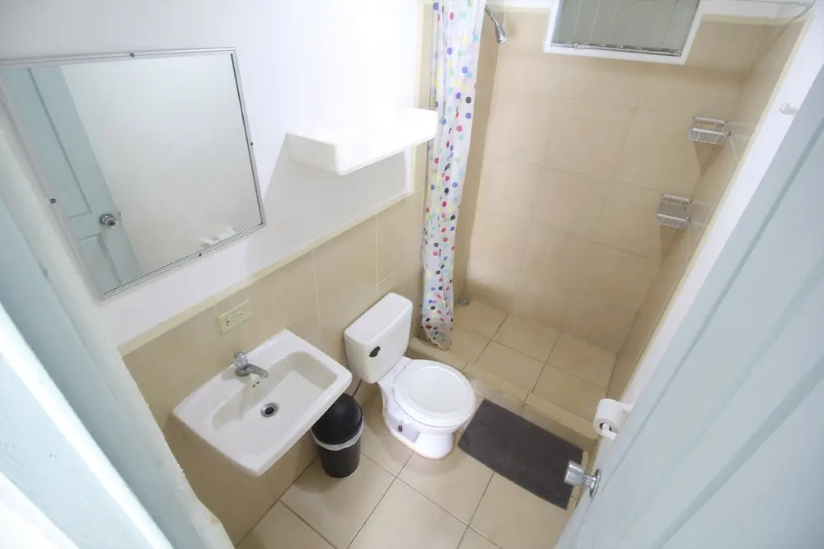 Blue Trailz Hostel & Surf Camp