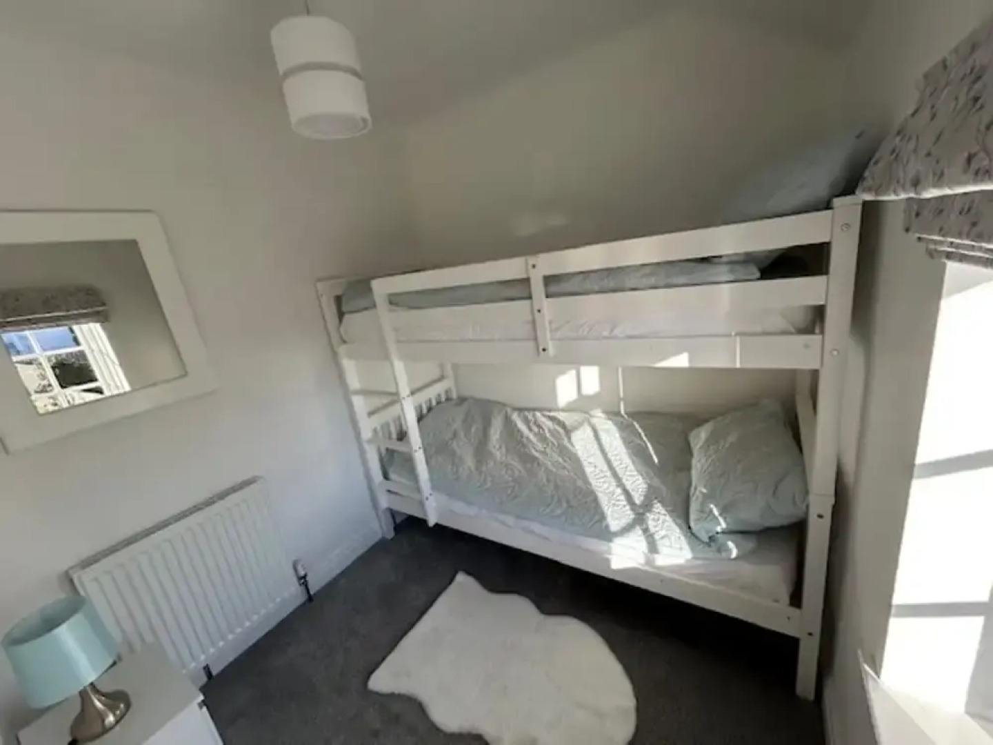 2 Bedroom Cottage Free Private Parking Fire Place