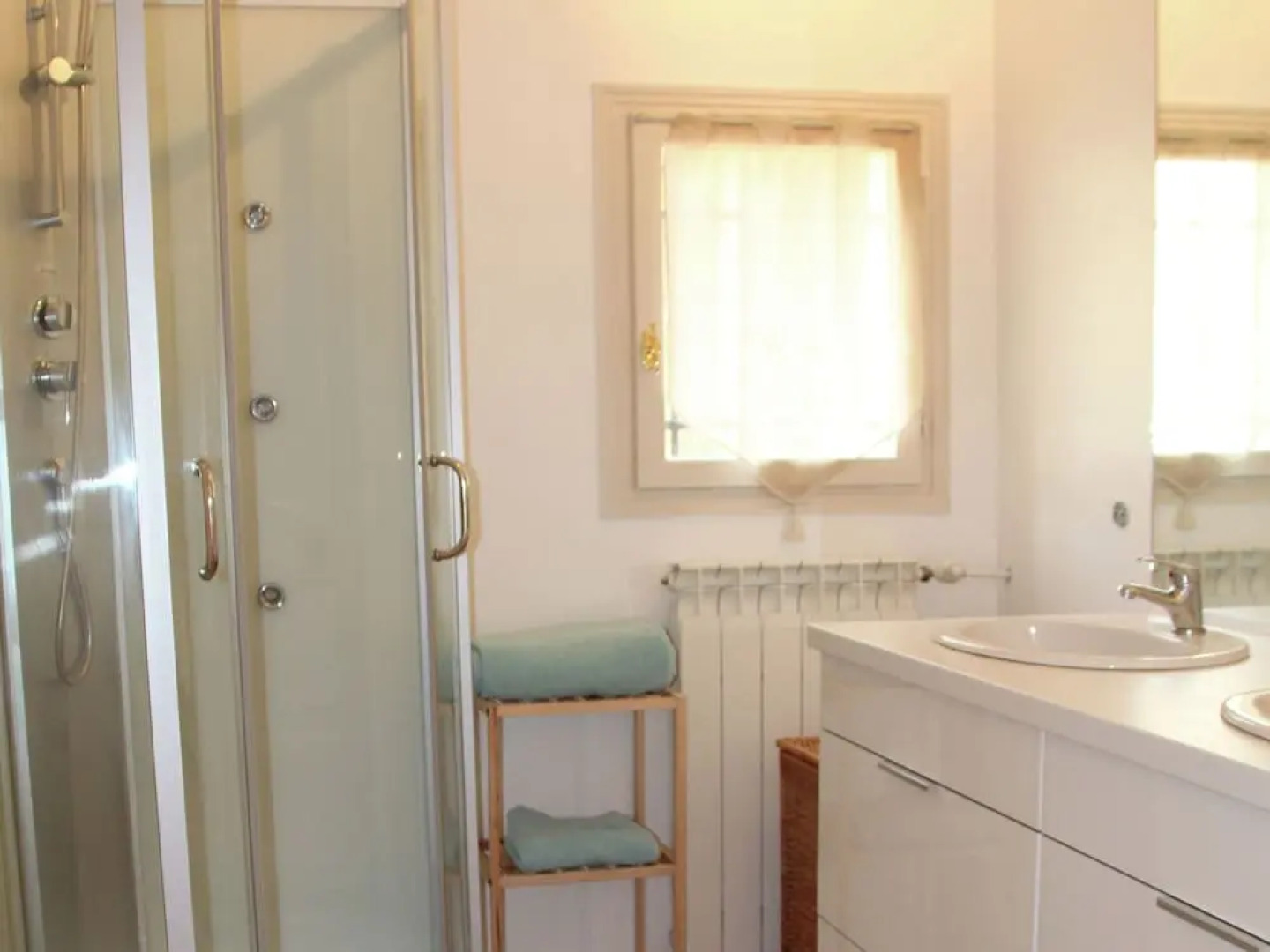 Gorgeous Villa in Montcaret With Private Swimming Pool