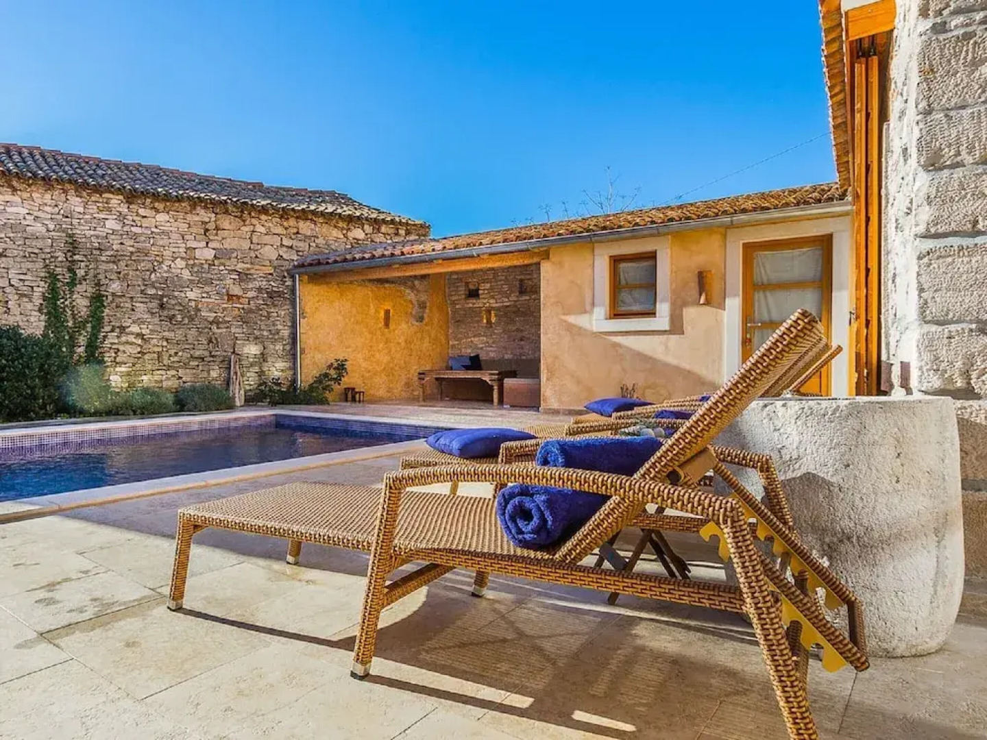 Beautiful Villa Consisting of two Houses With Private Pool, Near Pula and Beach