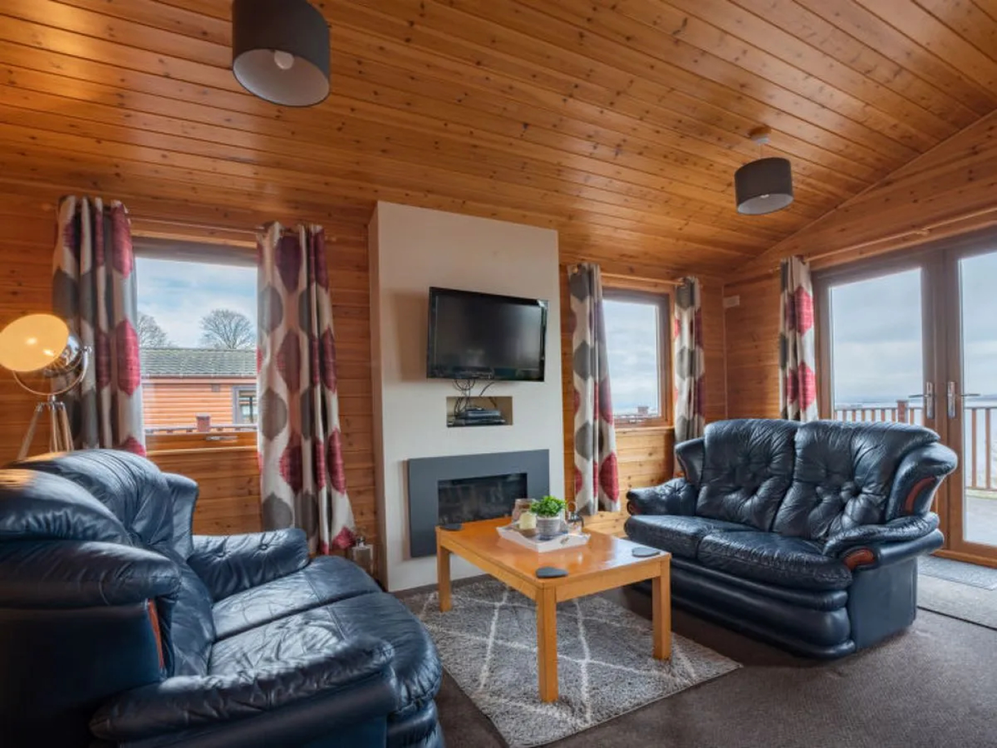 Loch Leven Lodge