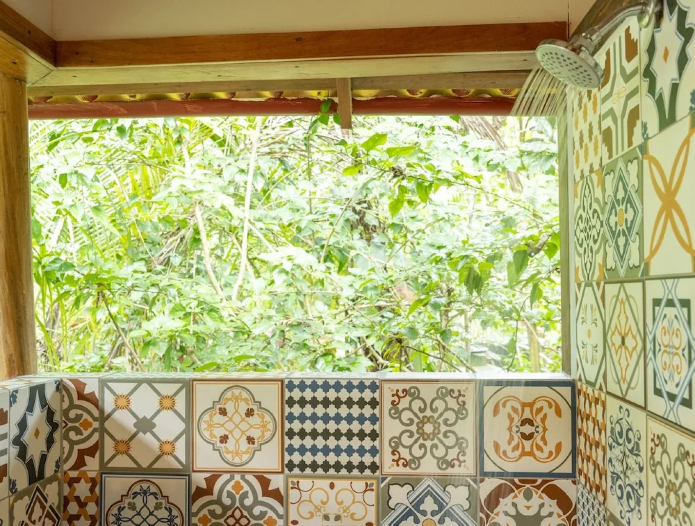 Casa Cayuco Eco-Adventure Lodge