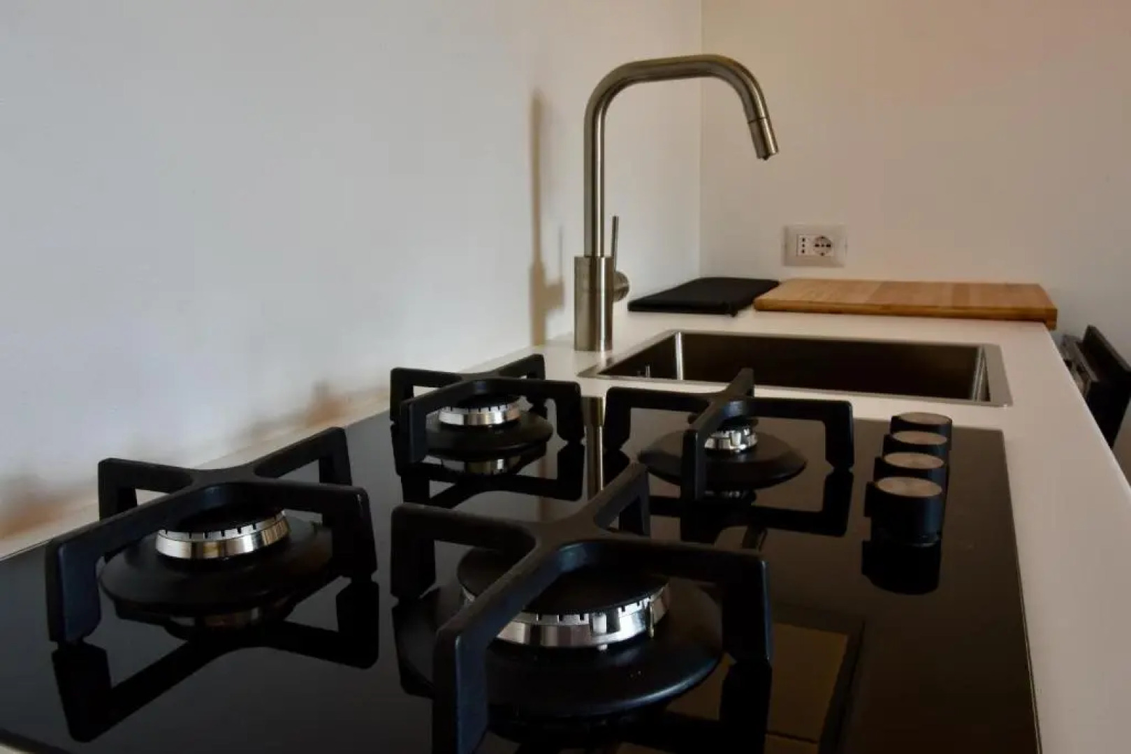 Italian Vacation Homes - La Petite Maison du Lac