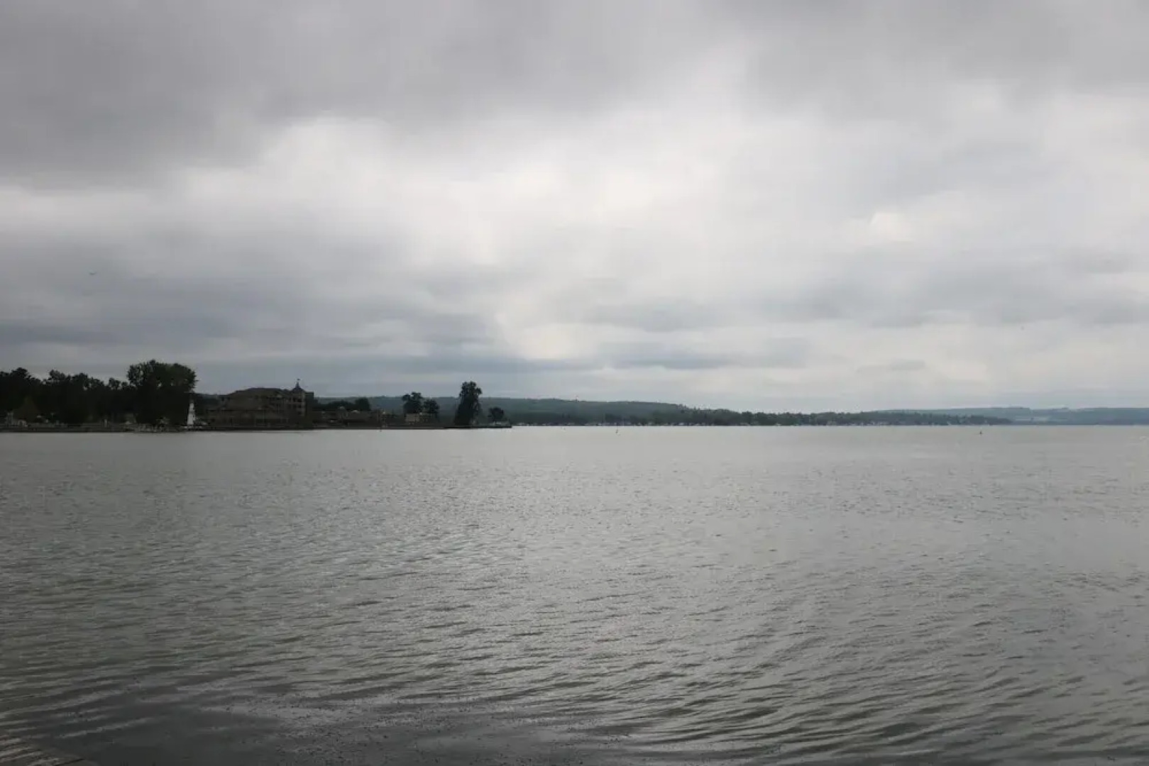 2729 Willow Ave. 3 Bedroom Condo