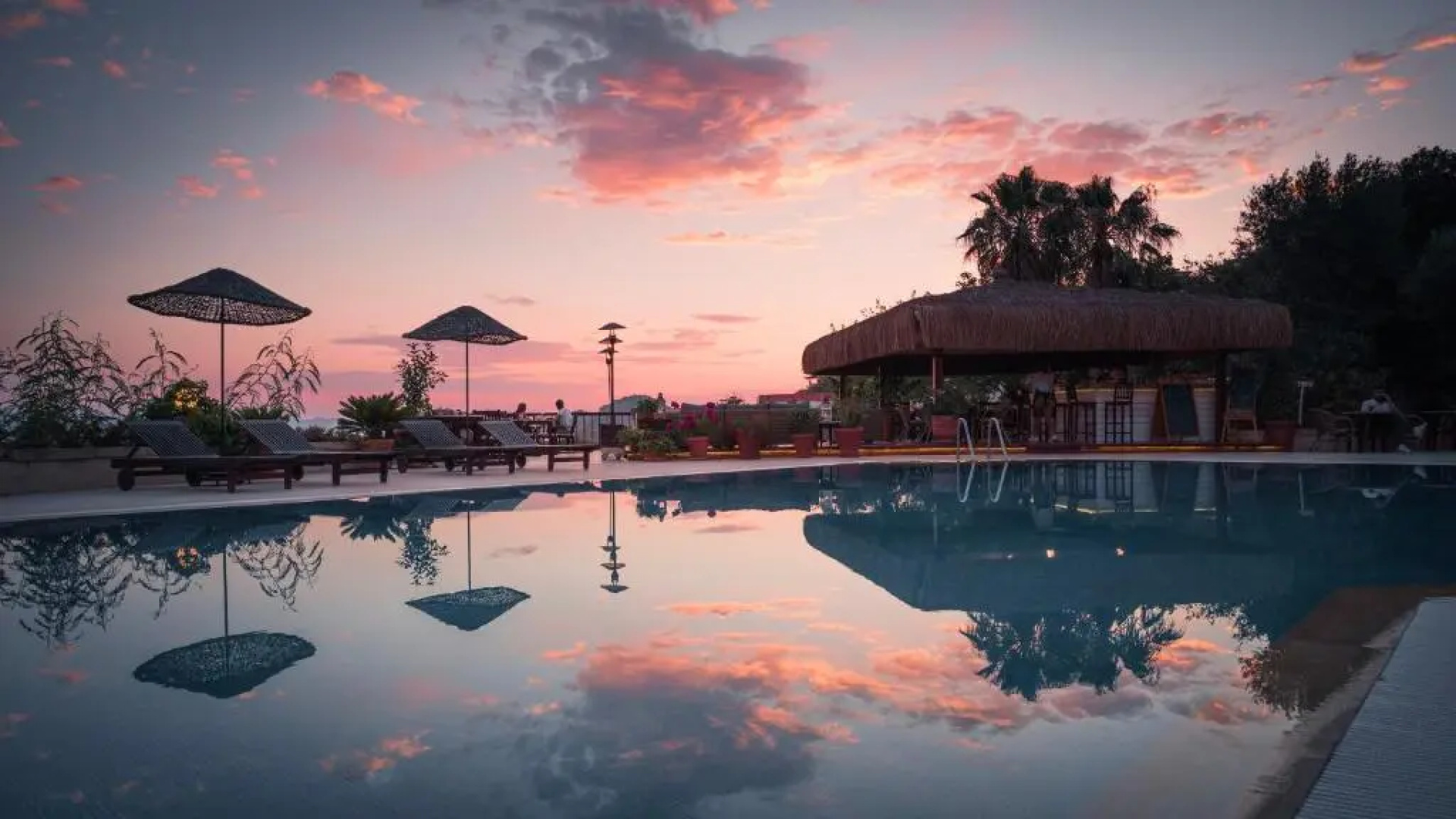 4Reasons Hotel And Bistro