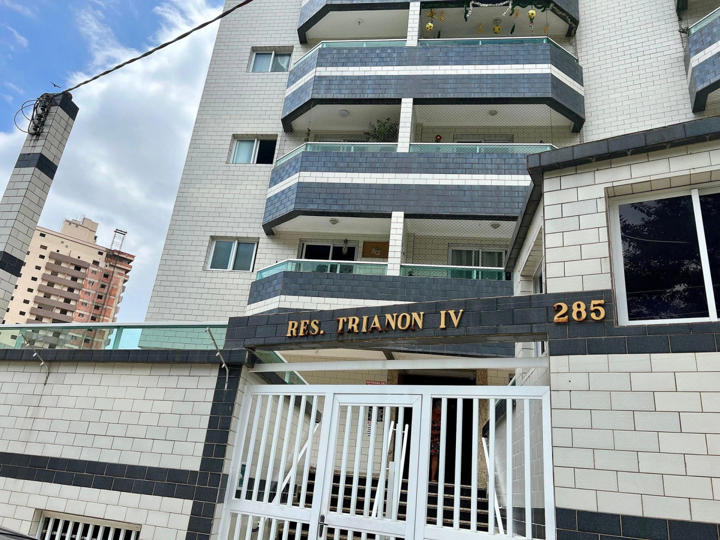 Apto Jóia 2 Dormitórios 200 Metros da Praia