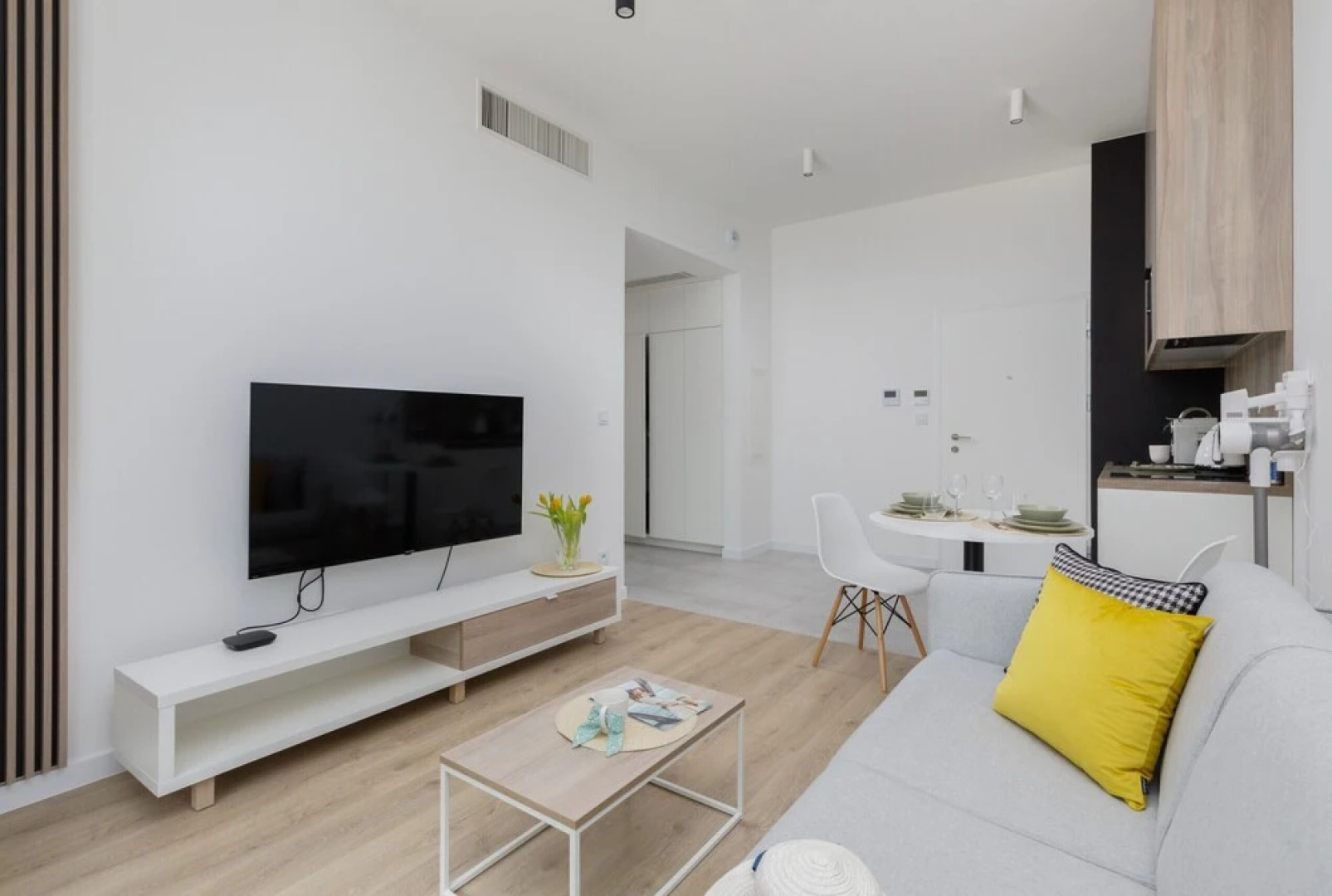 Shellter Apartment by Renters Prestige