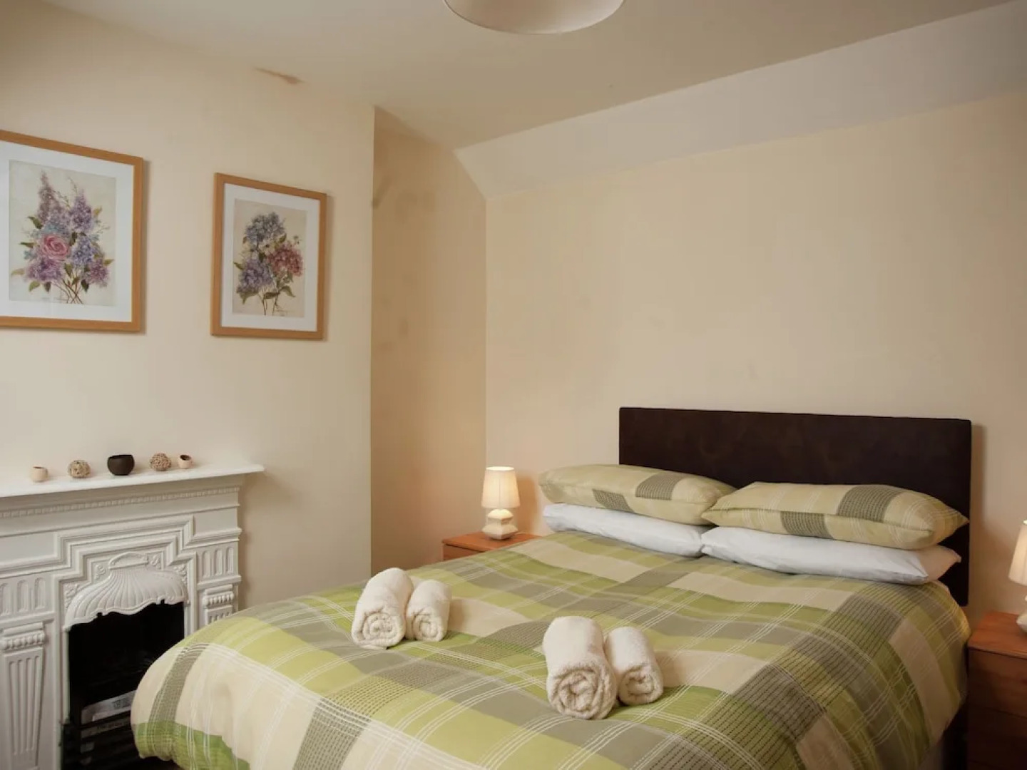 Characteristic House With Large Garden, Near the City Center of Hay-on-wye