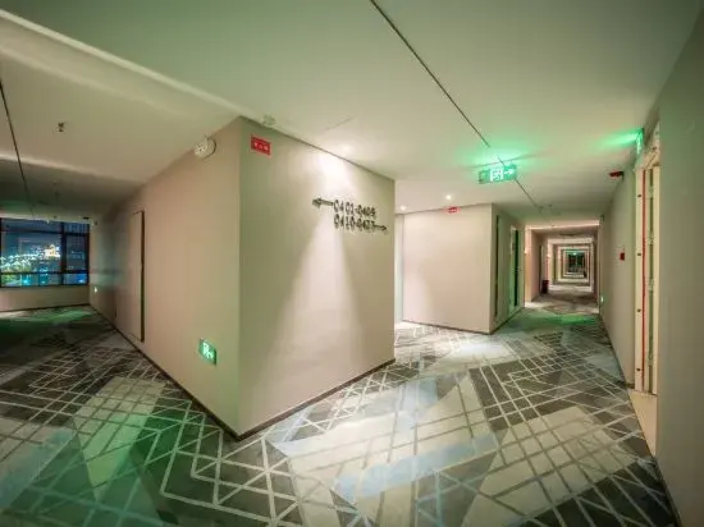 Holiday Inn Ale Thai Fan