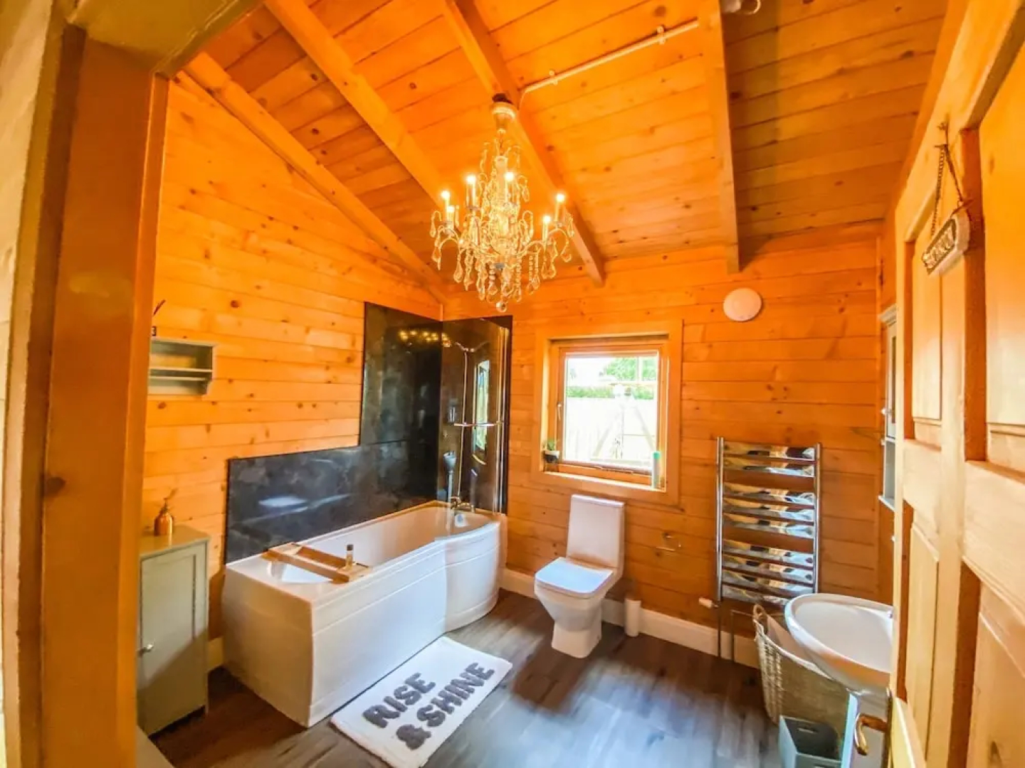Beautiful 3-bed Luxury Private Lodge in York