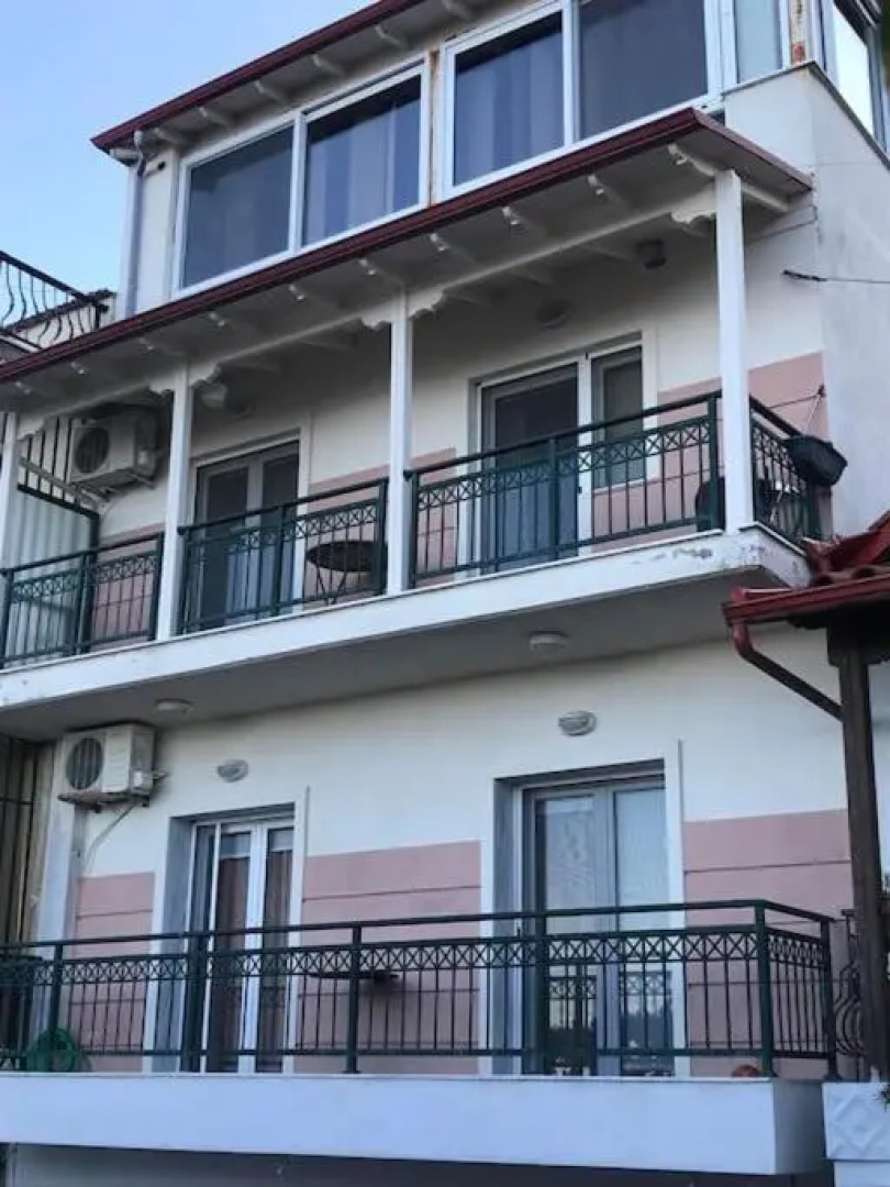 Cathryn Luxury Apartment -3-