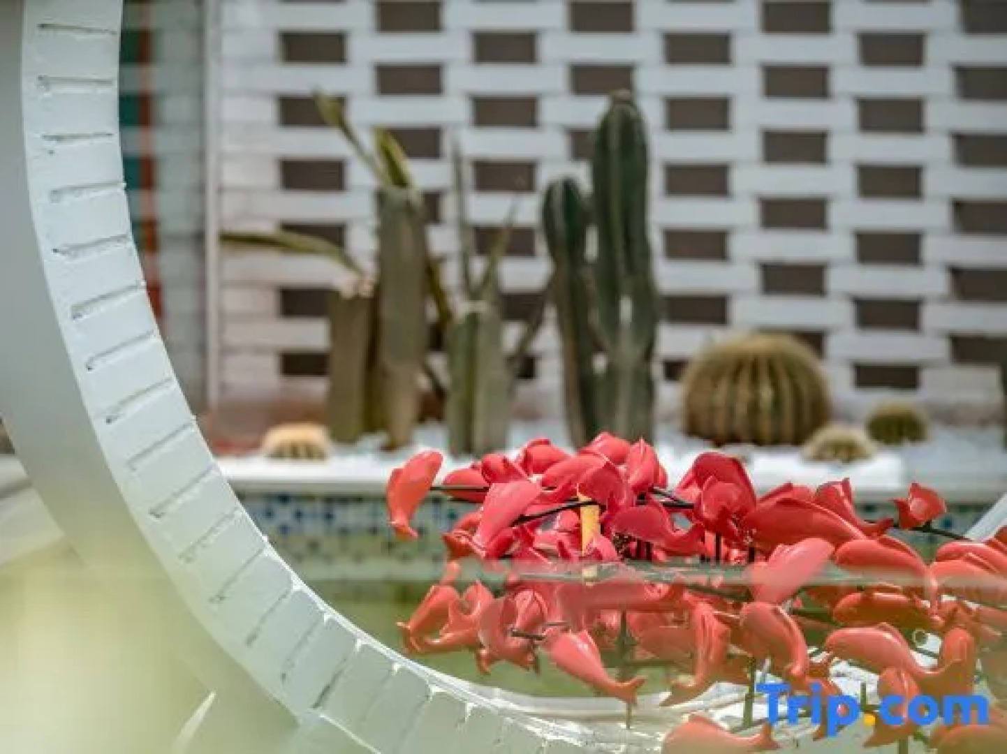 Lushan Huadian Biyuan Theme Hotel