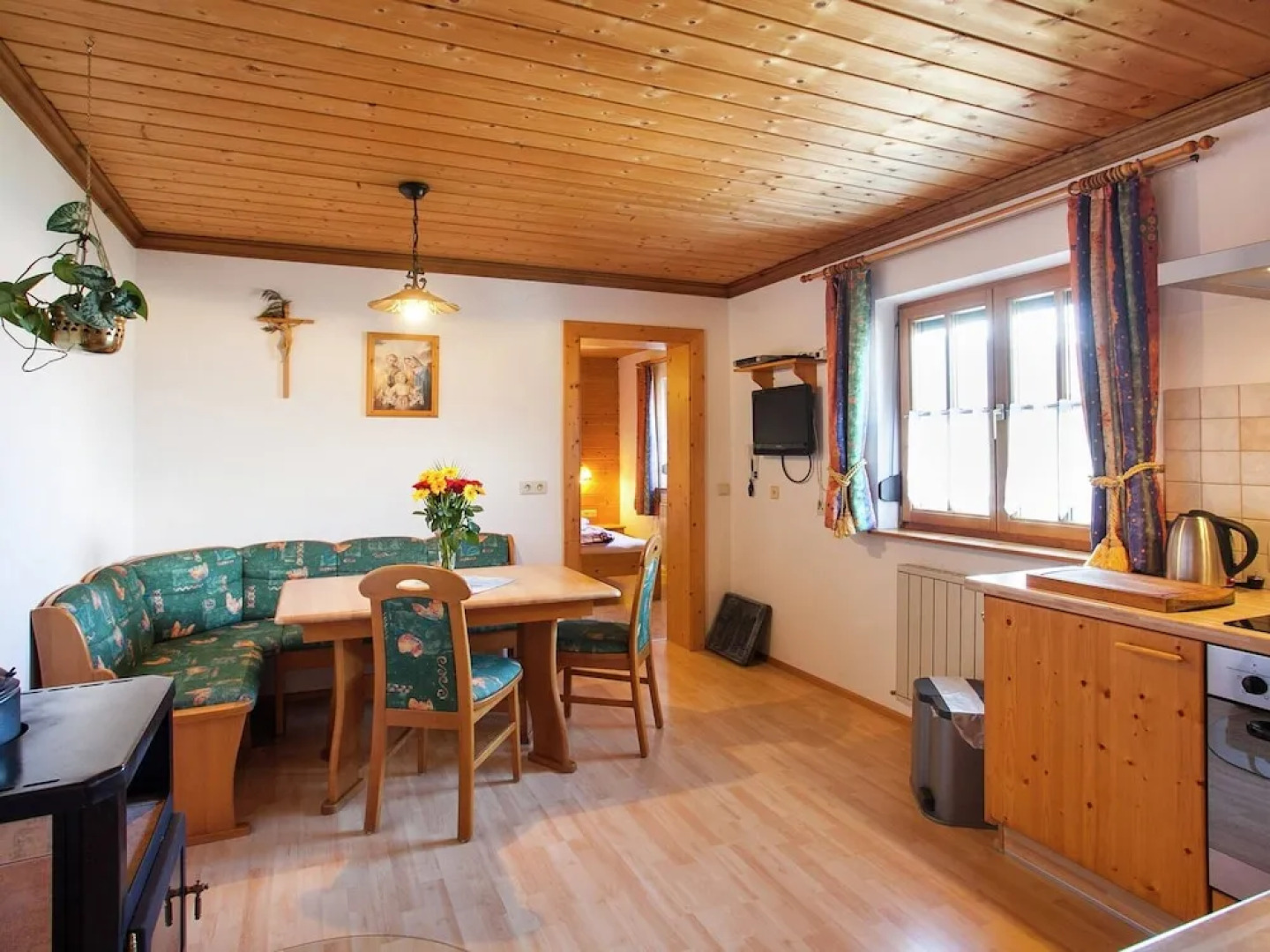 Sunny Mountain View Apartment in Kaunerberg