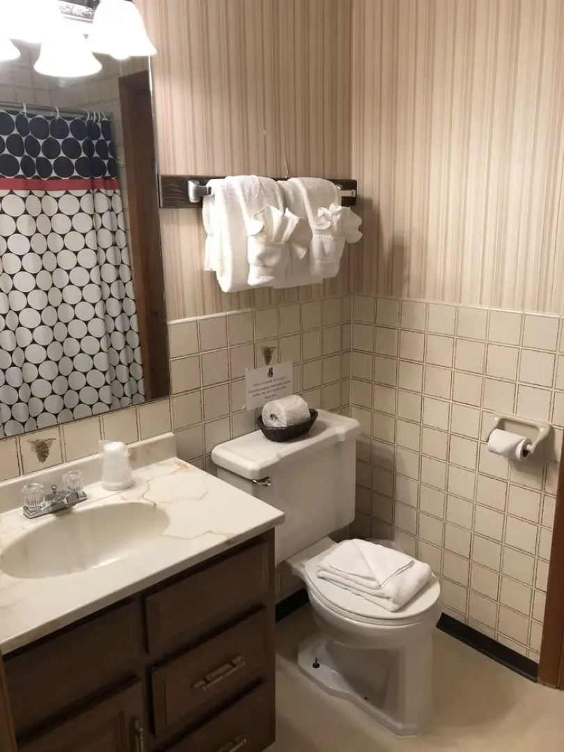 Riverside Lodge & Retreat