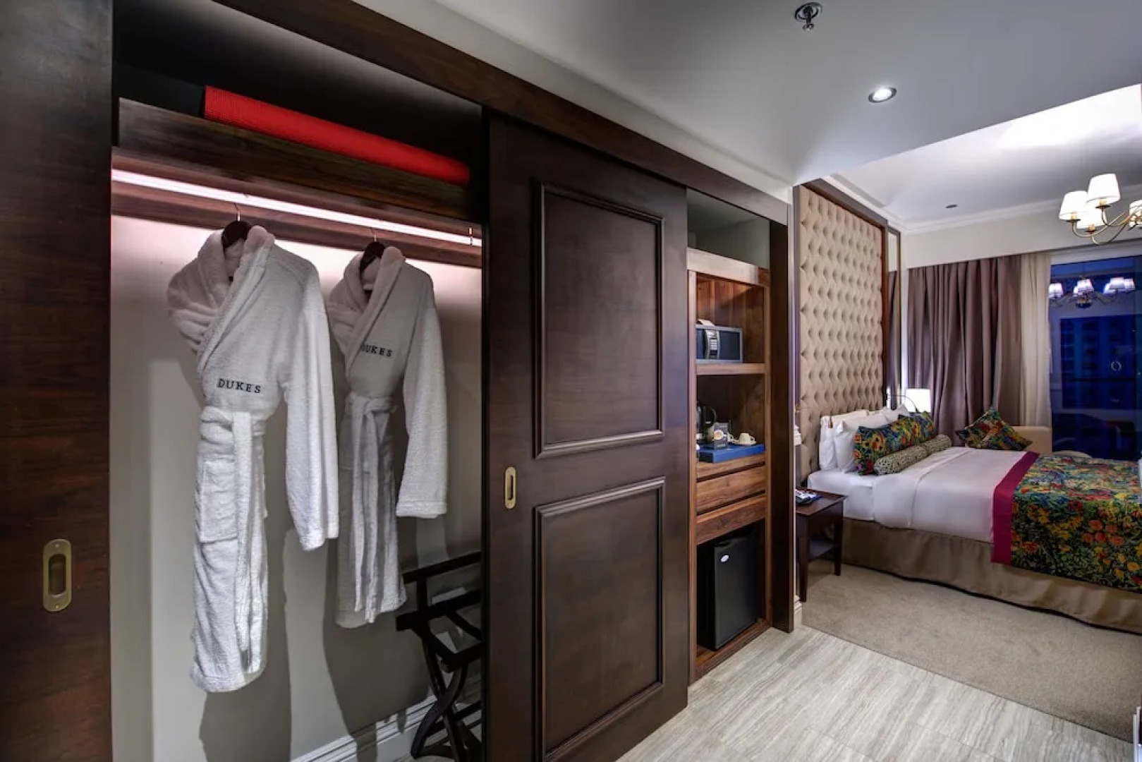 Отель Dukes The Palm Dubai