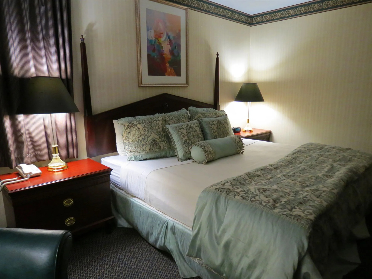 The Mclure Hotel & Conference Center