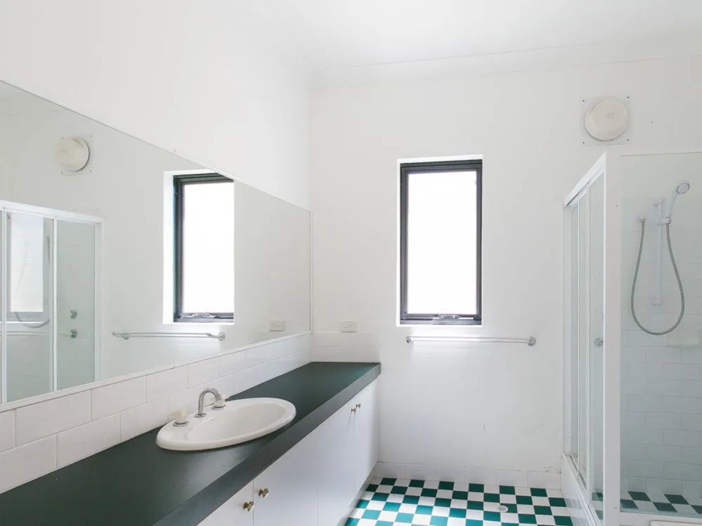 Beach Rd Villas by Rockingham Apartments