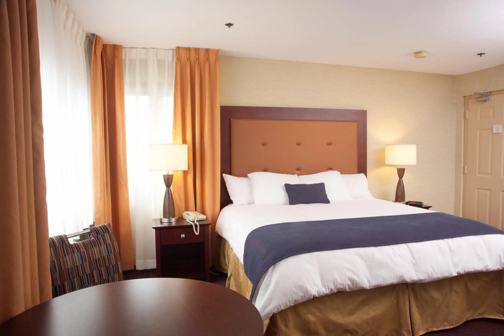 Ivy Court Inn & Suites