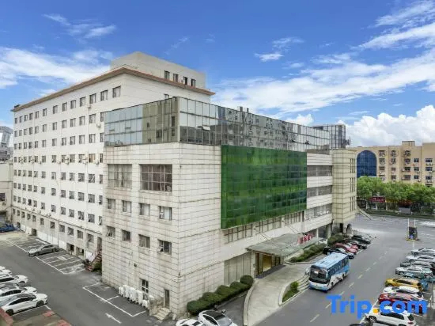 Anji International Holiday Hotel