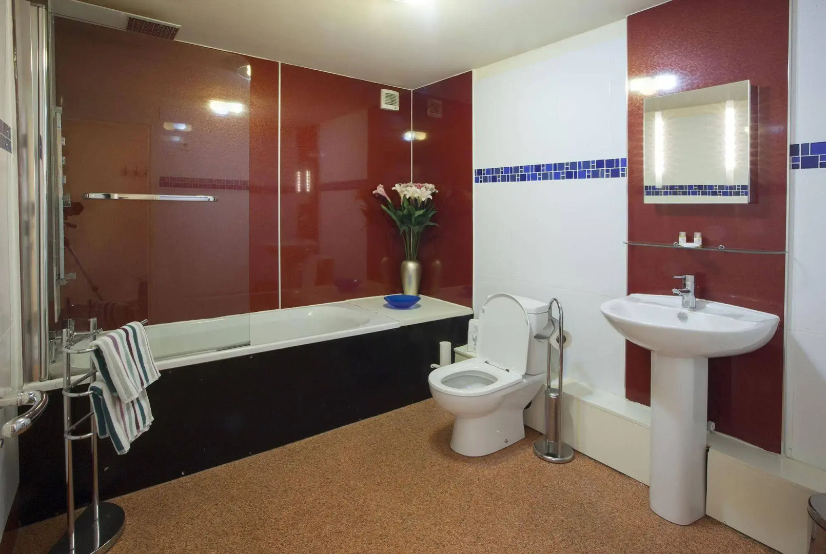 Discovery Accommodation