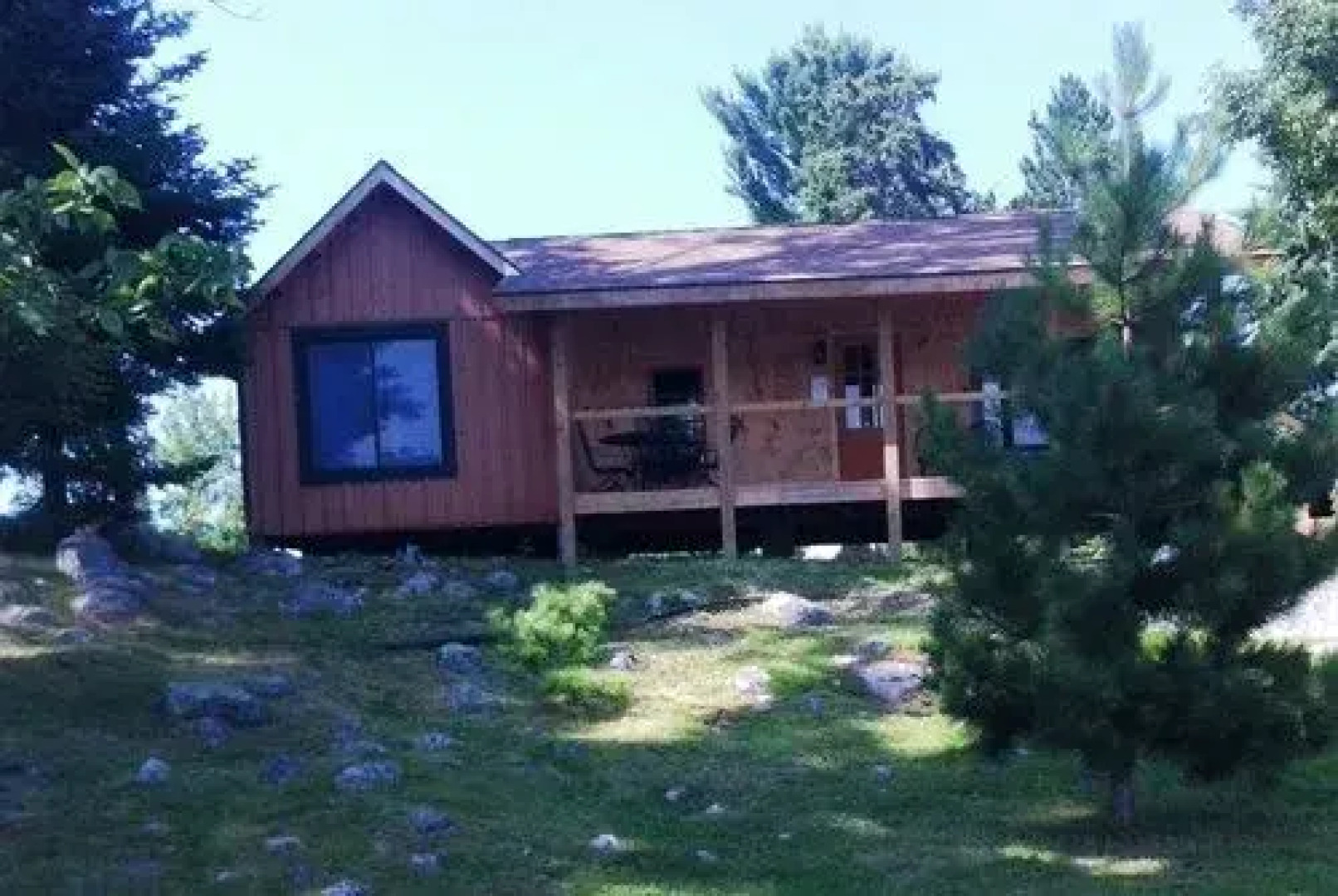 Pine Point Lodge, Resort & Motel