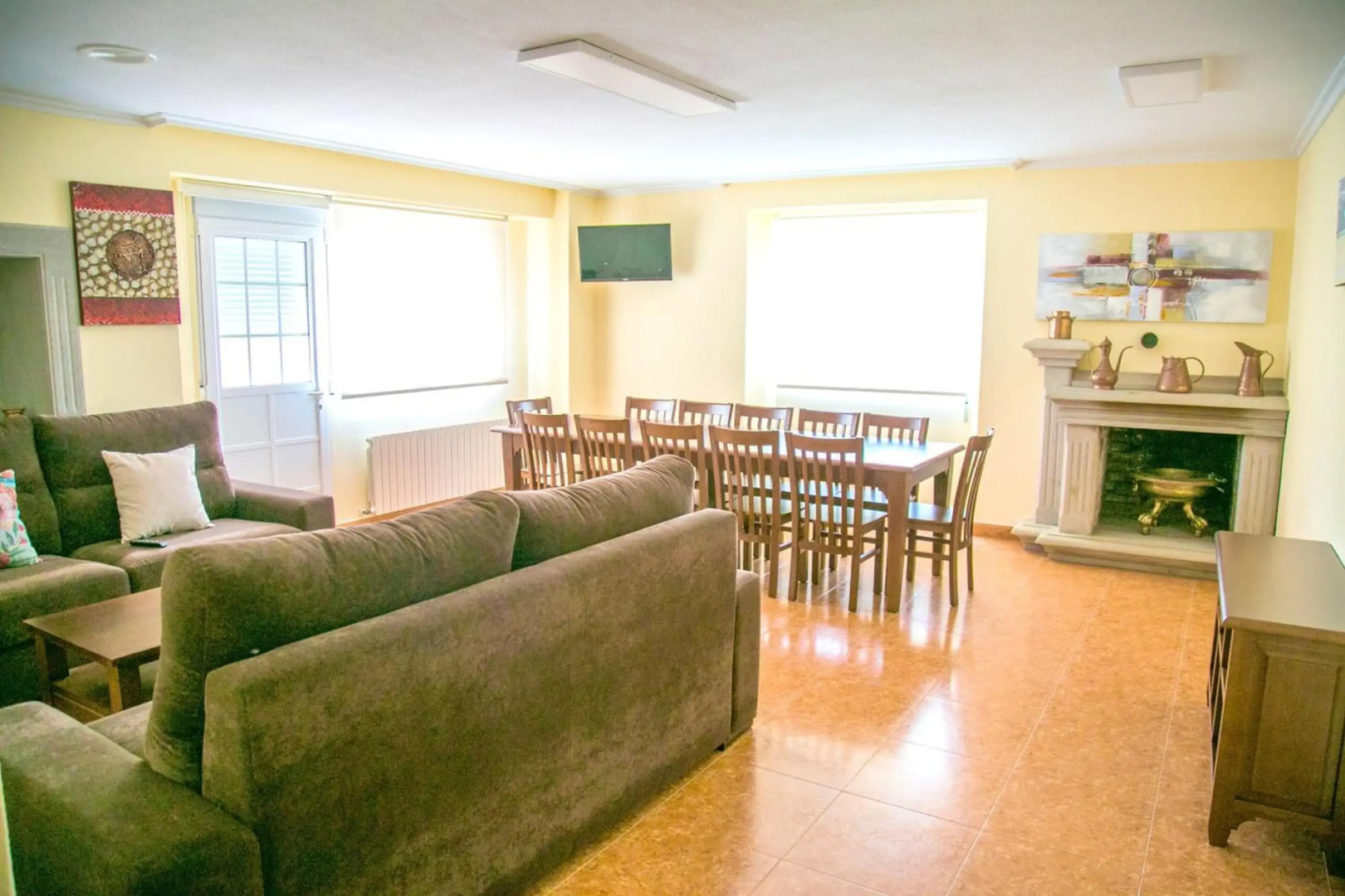 4 bedrooms house with private pool jacuzzi and enclosed garden at Cuntis