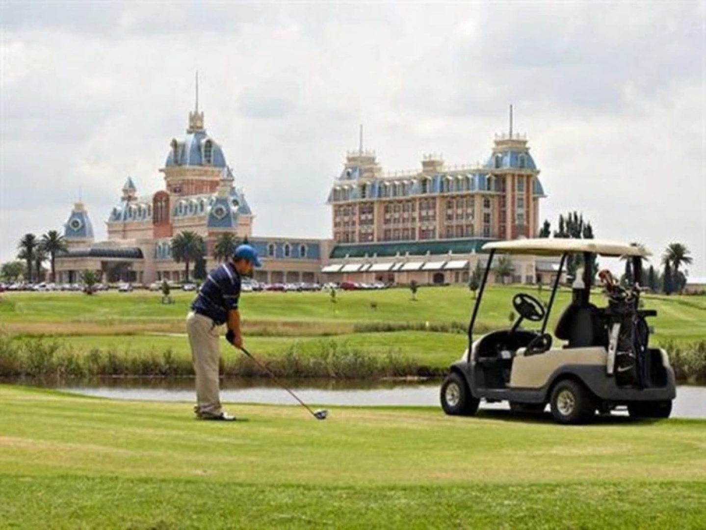 Graceland Hotel & Casino Country Club