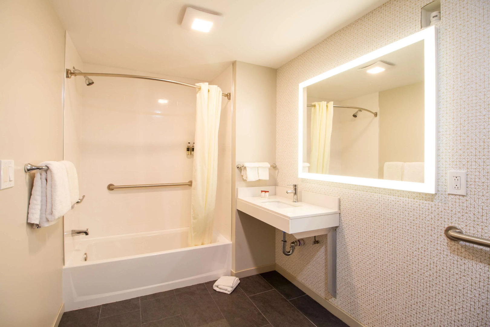 Woodwards White Mountain Resort, BW Signature Collection