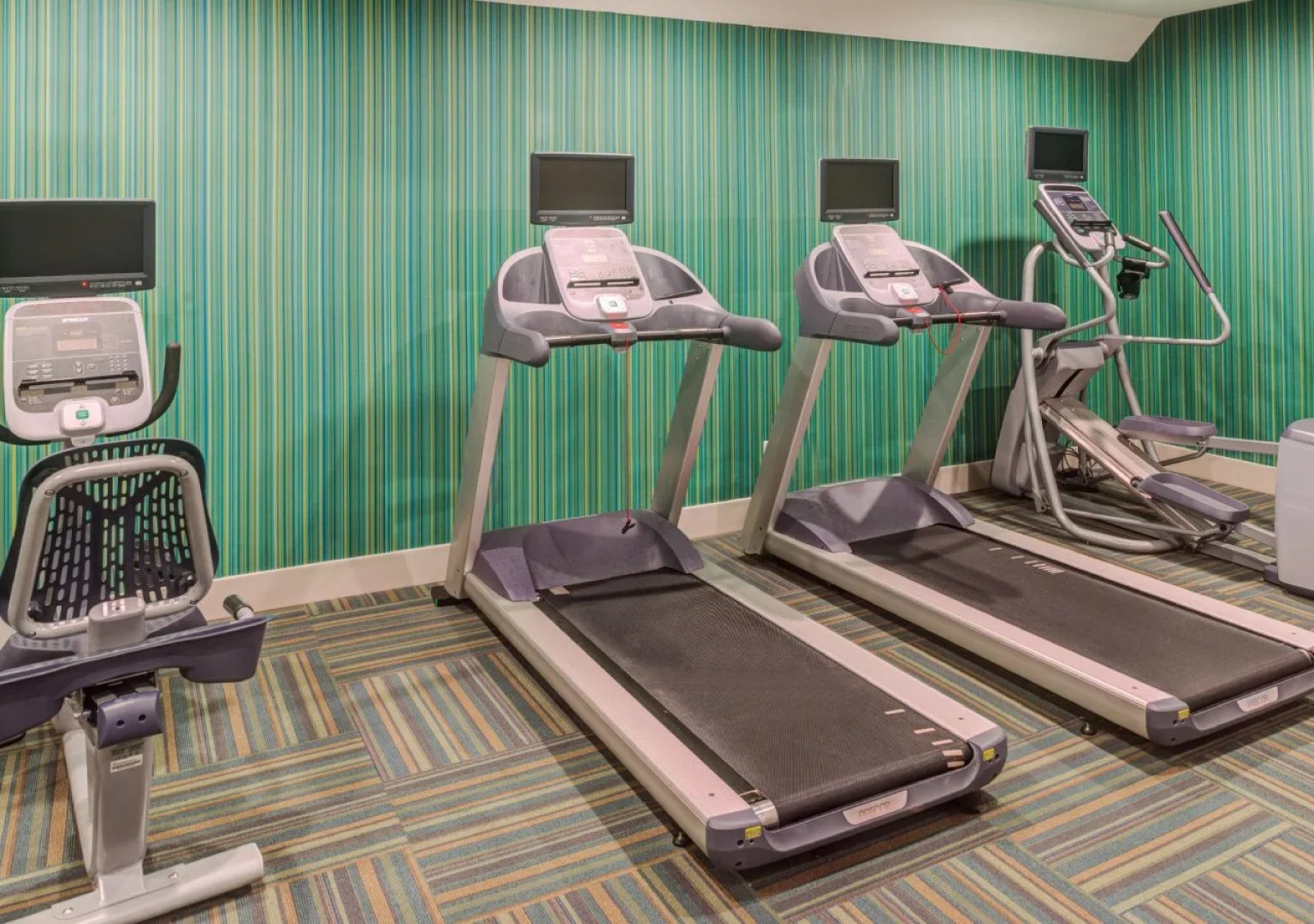 Holiday Inn Express Newberg - Wine Country by IHG