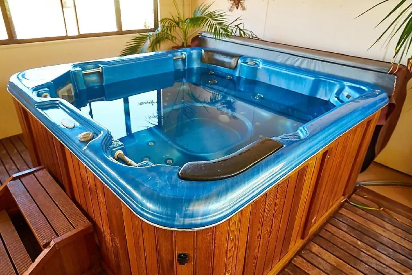 Underground Bed and Breakfast