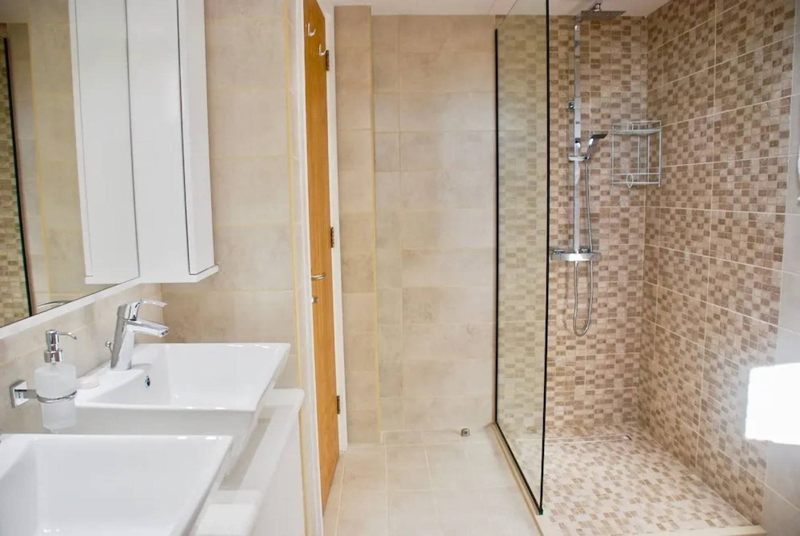 Lovely 2 bedroom apartment 'E11' - with pretty views, communal pool and resort facilities, Orpheus Village on Aphrodite Hills Resort