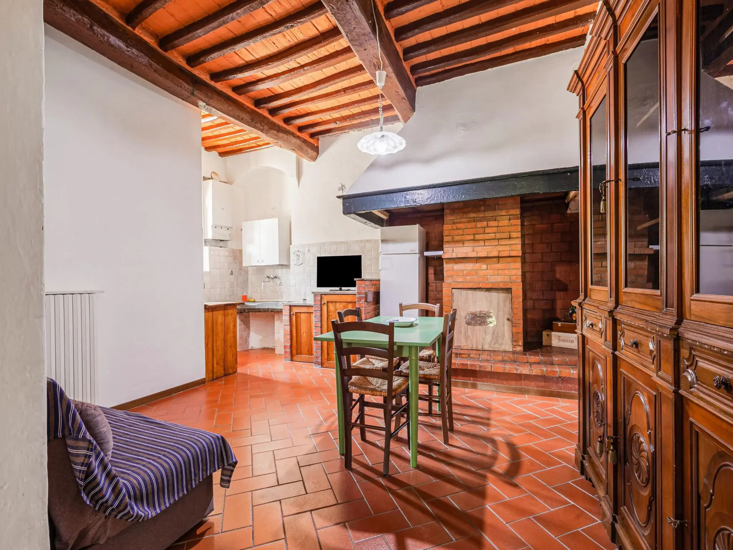 Tuscan Heaven; Vinci and Pistoia