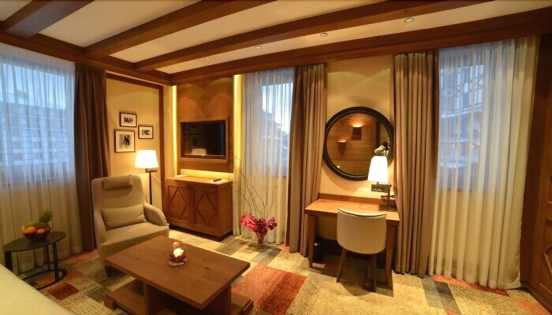 Отель Grey Family Hotel