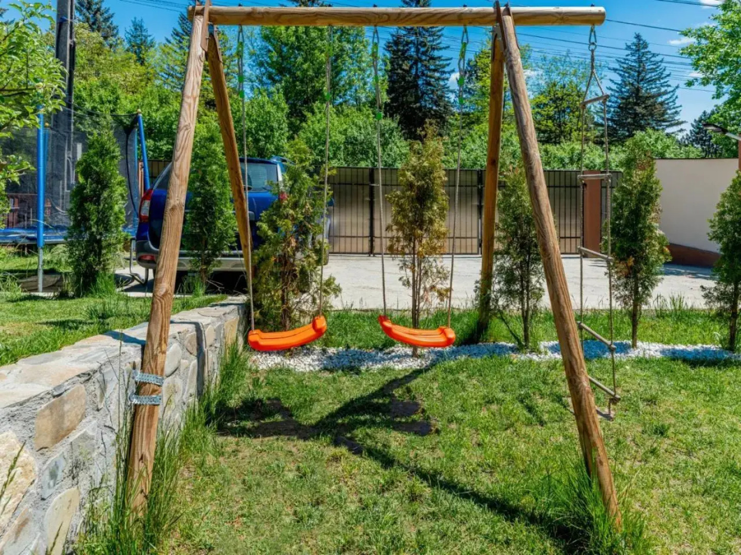 Pensiunile Casuta cu Trandafiri 1