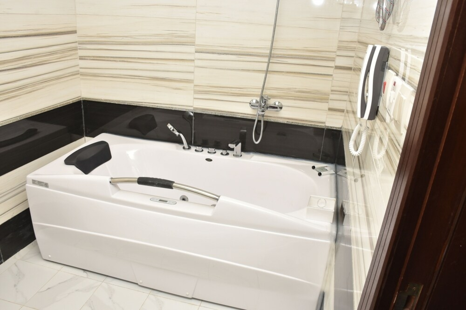 AL MADA AL Arabia Hotel