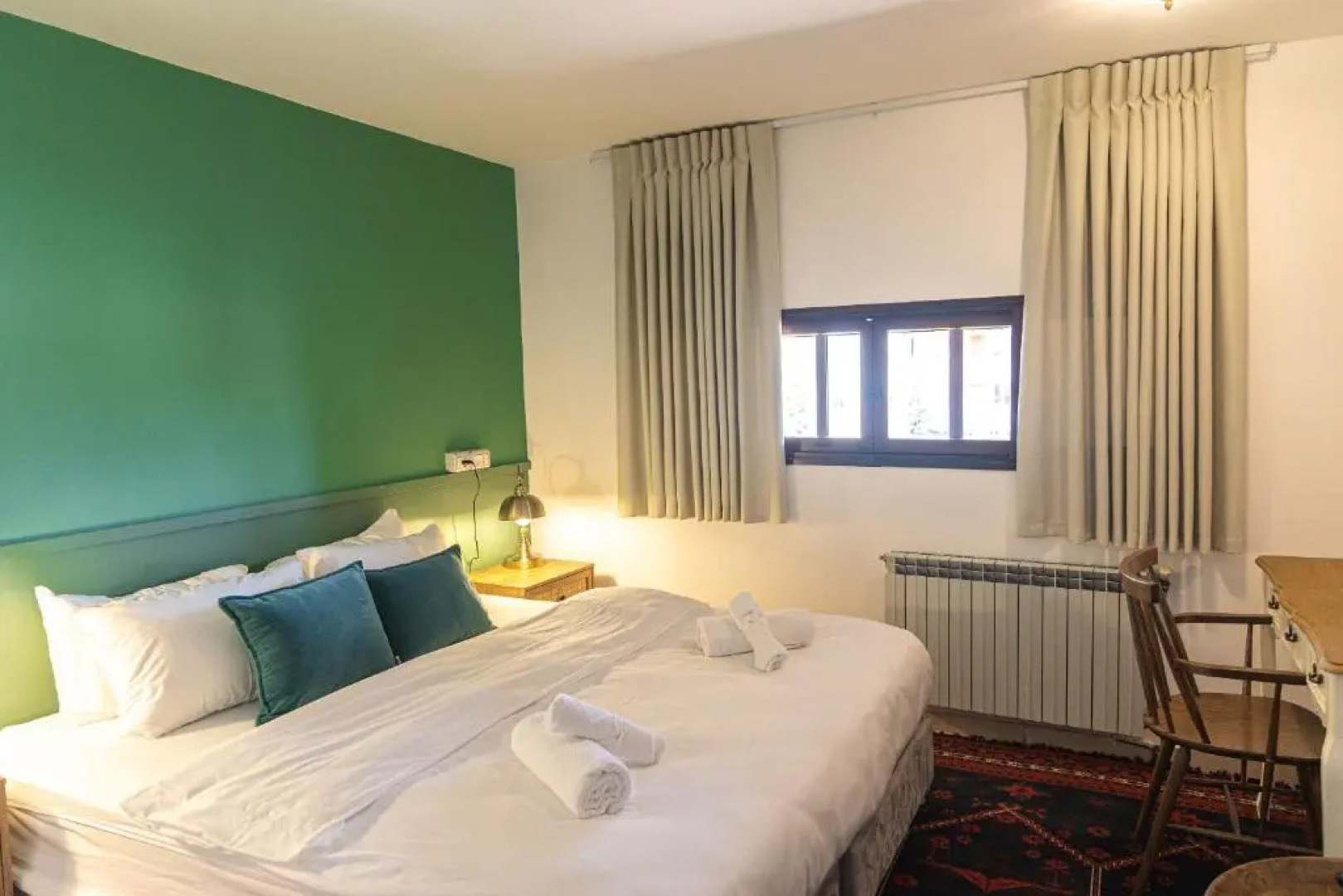 Mantur Metula by Selina