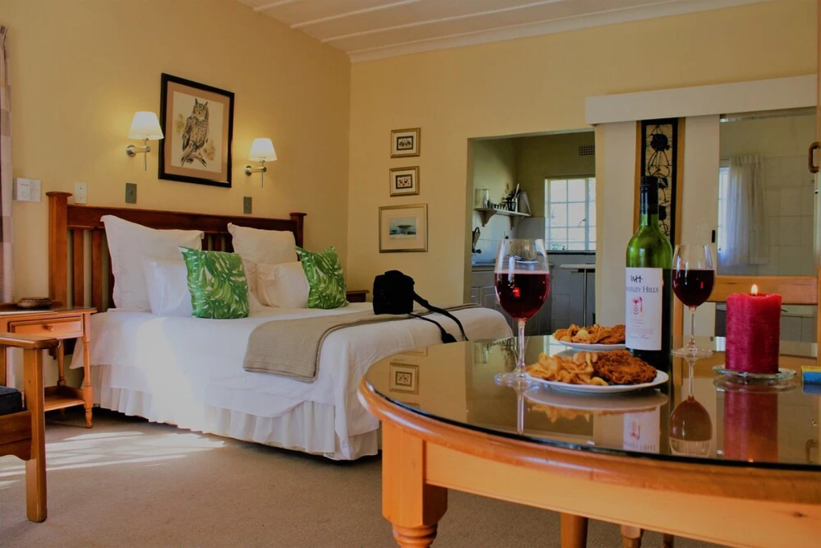 Sweet Thorn Tree Spacious Cottage for 2 People With Great Terrace!