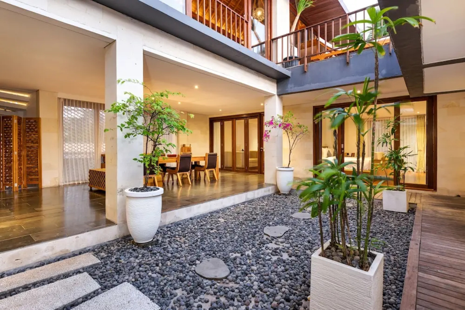 Wonderful Oceanfront 3 Br Villa in Seminyak